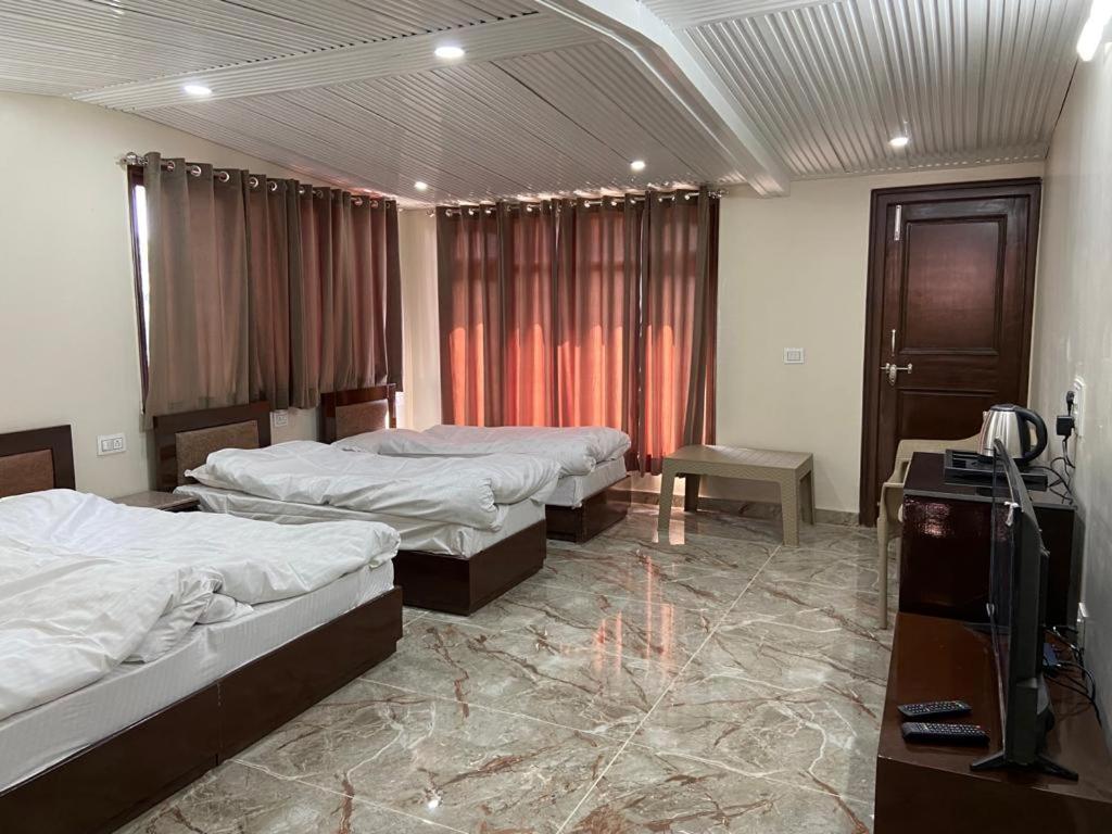 Dhanlaxmi Apartments Shimla Dış mekan fotoğraf