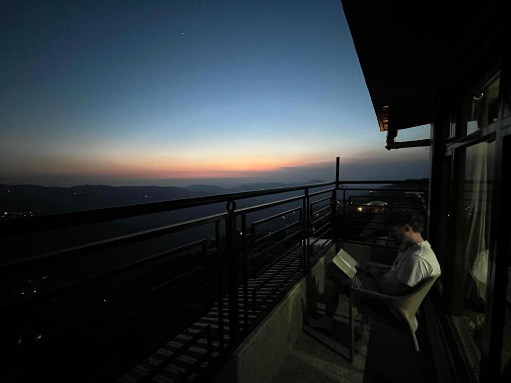 Dhanlaxmi Apartments Shimla Oda fotoğraf