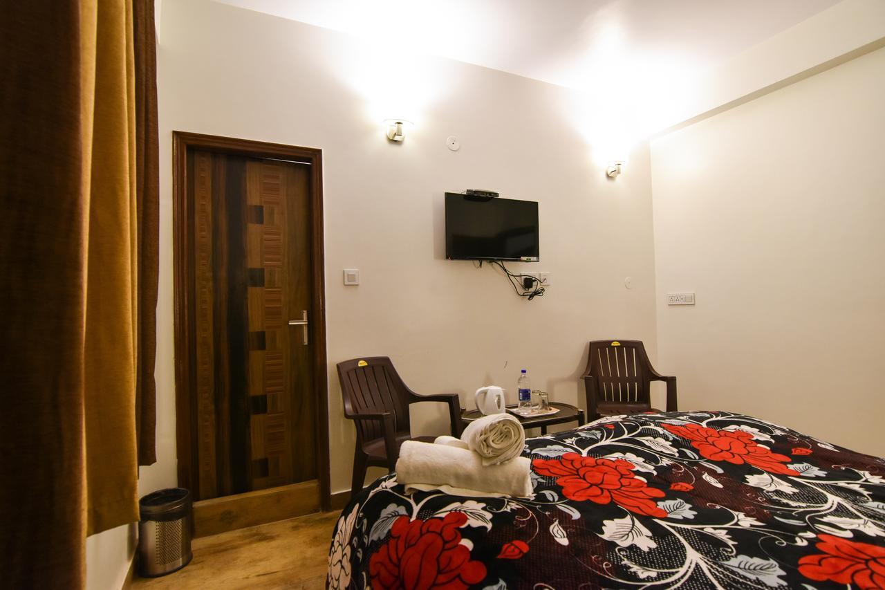 Dhanlaxmi Apartments Shimla Dış mekan fotoğraf