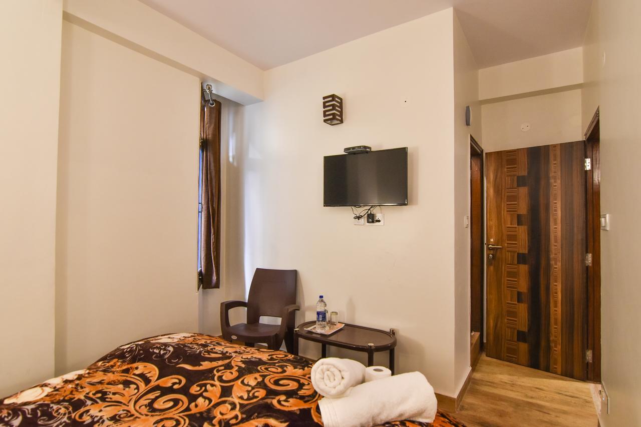 Dhanlaxmi Apartments Shimla Dış mekan fotoğraf